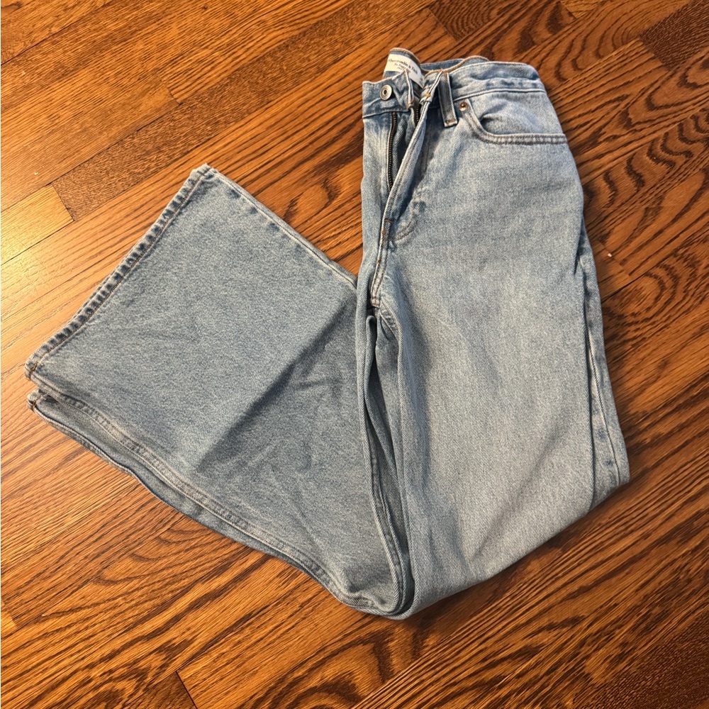 Abercrombie & Fitch Mid Rise Blue Jeans size 24r